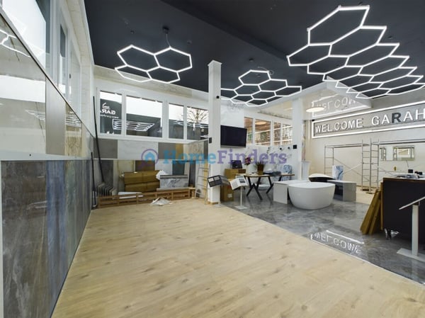 MODERN UND GROSSZÜGIG - IHR NEUER FIRMENSTANDORT! 5