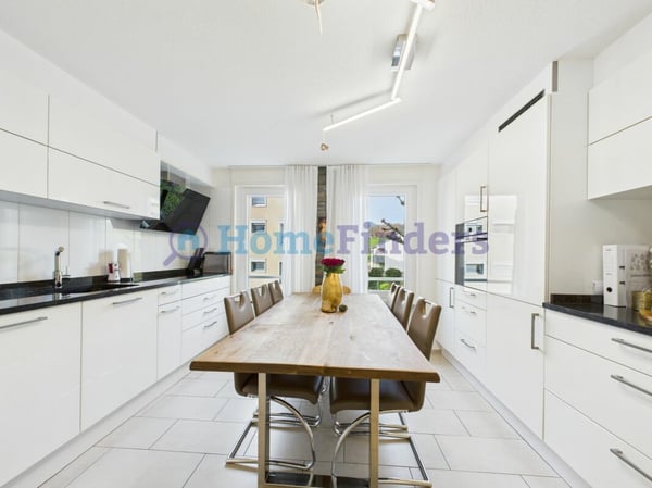 Modernes Familienidyll mit Einliegerwohnung 4