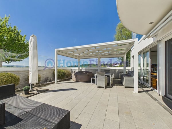 LICHTDURCHFLUTETES EINZELSTÜCK MIT SONNIGER TERRASSE! Kopie 3