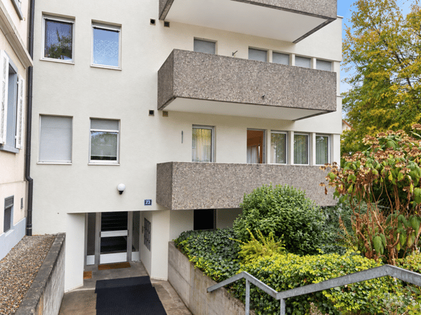 RUHIG UND HELL MIT BALKON UND GARAGE 1
