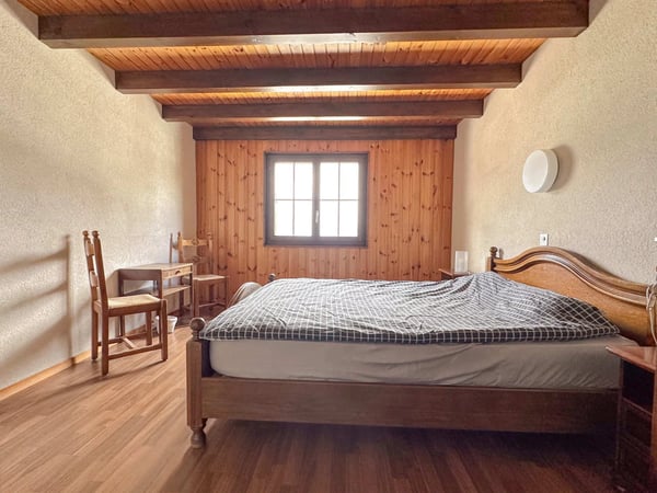 Situation optimale pour cet établissement aux généreux volumes 8