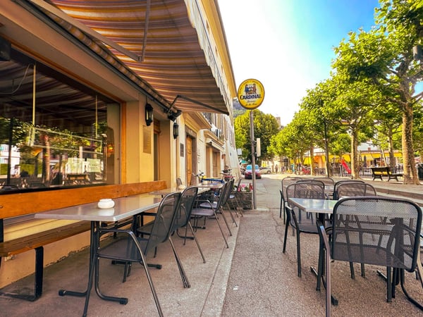 Situation idéale pour cet établissement réputé 3