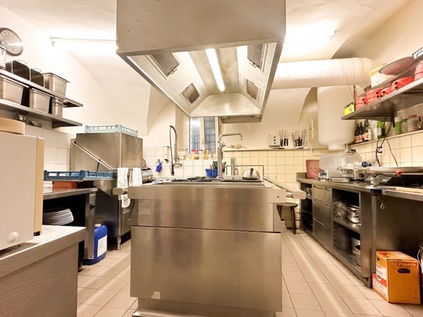 Situation idéale pour cet établissement réputé 10