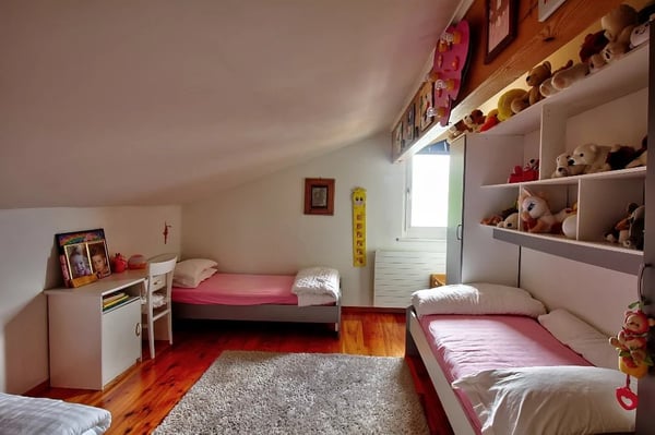 Charmant chalet familial de 7.5 pièces 11