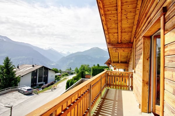 Charmant chalet familial de 7.5 pièces 13