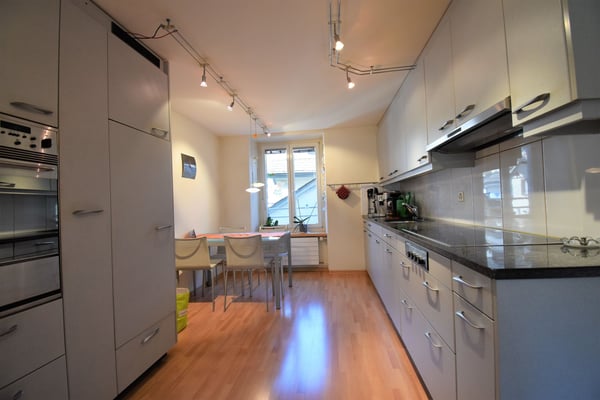 Gepflegtes Wohnhaus mit Ladenlokal. 5