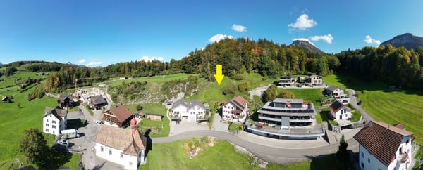 Bauland Mitten in der Natur an Hanglage mit Aussicht 1