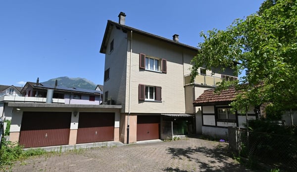 Dreifamilienhaus auf grossem Grundstück 4