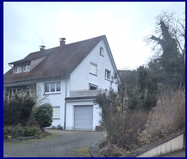 Jestetten - 2 Familienhaus mit ca. 2300 m² Grundstück teilbar 1