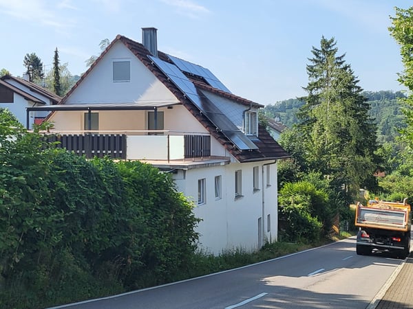 Bechtersbohl - kernsaniertes Einfamilienhaus grenznah Wohnen 2