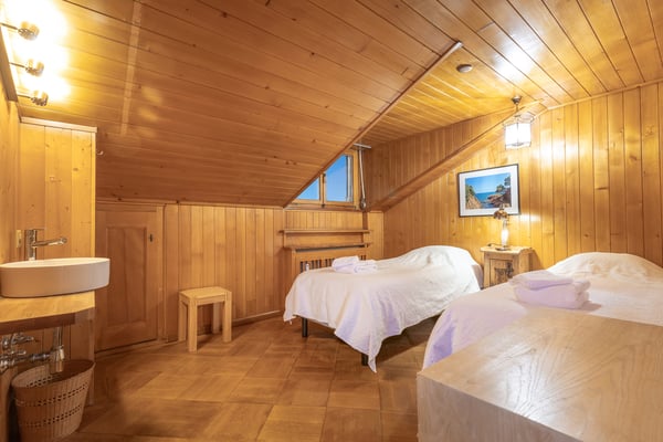 LOC 249 - GRANDS PRES 9 ATTIQUE 9