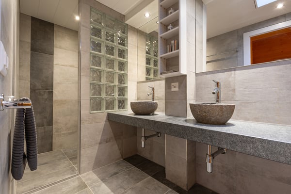 LOC 249 - GRANDS PRES 9 ATTIQUE 10