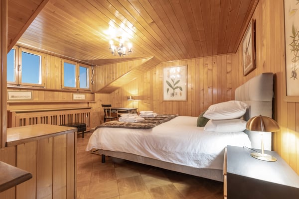 LOC 249 - GRANDS PRES 9 ATTIQUE 8