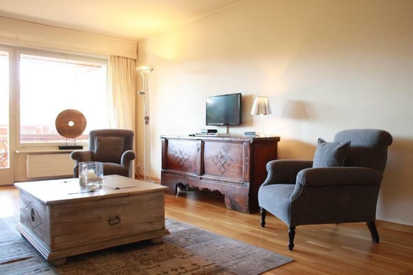 LOC 76 - AMBASSADEURS A 6