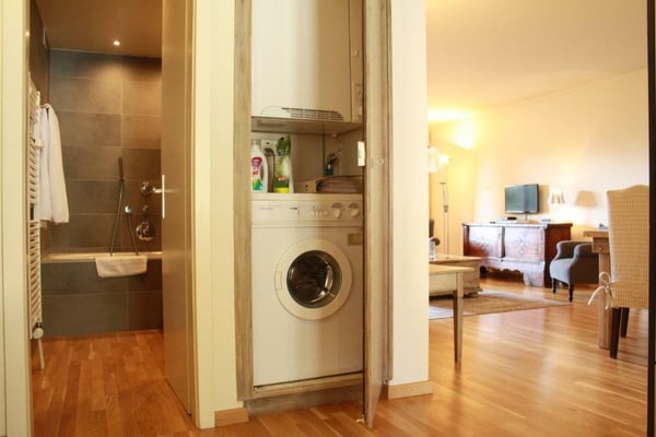 LOC 76 - AMBASSADEURS A 9