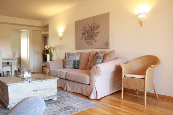 LOC 76 - AMBASSADEURS A 2