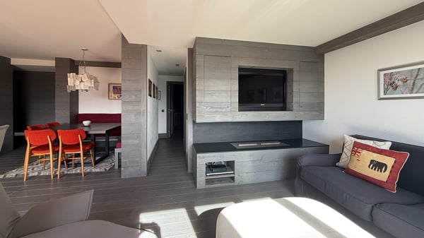 LOC 135 - CENTRAL B7 10