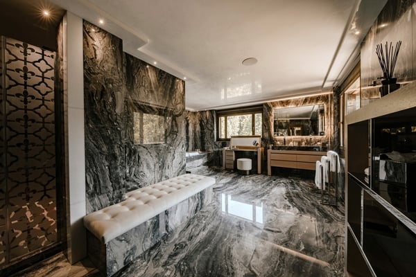 LOC 101 - UPM PRESTIGE 9