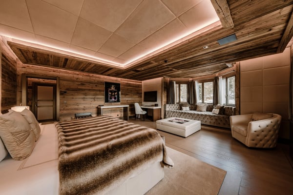 LOC 101 - UPM PRESTIGE 6