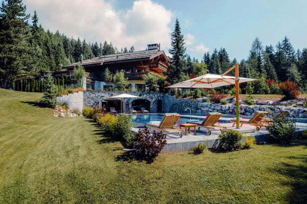 LOC 101 - UPM PRESTIGE 1