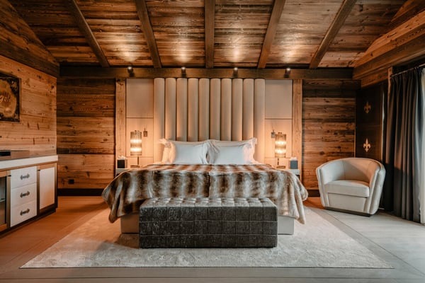 LOC 101 - UPM PRESTIGE 8