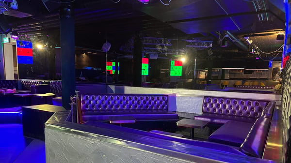 Local commercial de 300 m2 - Crans-Montana 3