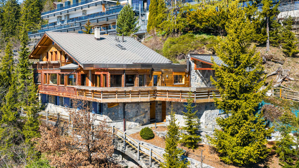 Chalet de prestige 10.5 pièces avec vue panoramique - Crans-Montana 1