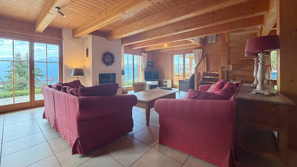 LOC 73 - CHALET CHANTAJOIE 13