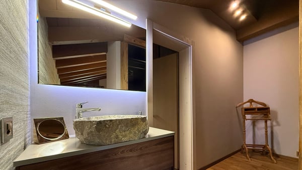 LOC 204 - PALM SPRINGS - ATTIQUE 10