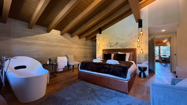 LOC 204 - PALM SPRINGS - ATTIQUE 8