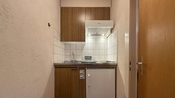 Chambre avec coin cuisine à rénover - Lac de la Moubra 3