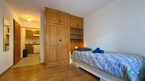 Chambre avec coin cuisine à rénover - Lac de la Moubra 2