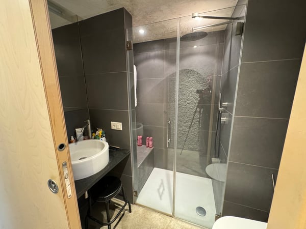 Esclusivo appartamento 5.5 in edificio storico a Lugano Carona 8