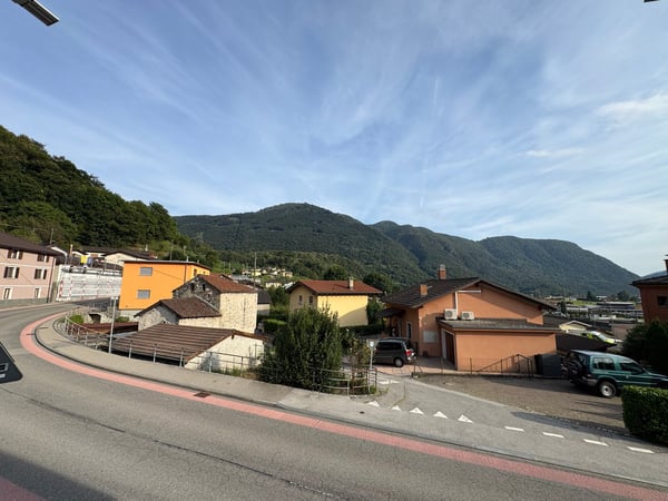 Casa unifamiliare da nucleo da ristrutturare a Bironico 9