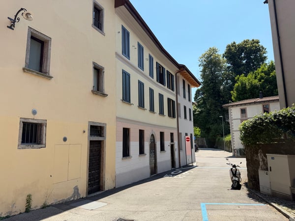 Nuova palazzina a reddito di 6 appartamenti a Pura 3