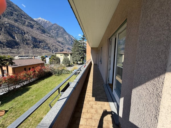 Casa bifamiliare 5.5 e 3.5 indipendente con giardino e box a Bodio 10