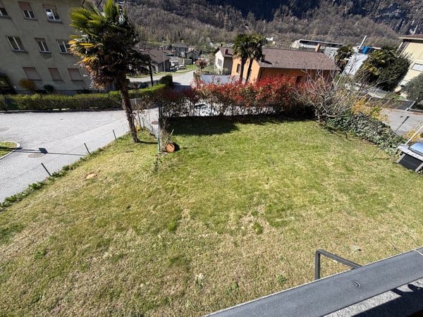 Casa bifamiliare 5.5 e 3.5 indipendente con giardino e box a Bodio 8