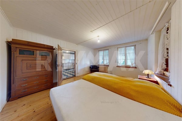 2-Zimmer Wohn- und Oekonomiegebäude mit Ausbaupotenzial 9