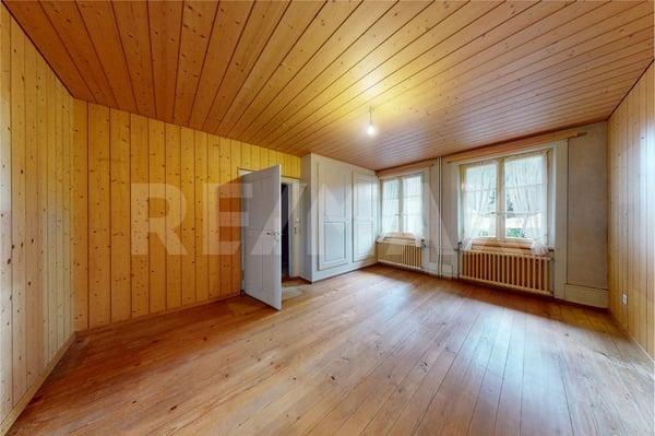 2-Zimmer Wohn- und Oekonomiegebäude mit Ausbaupotenzial 5