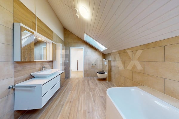 Moderne : 3.5Zimmer-Dachwohnung mit Weitsicht in Golaten (Kallnach) 6