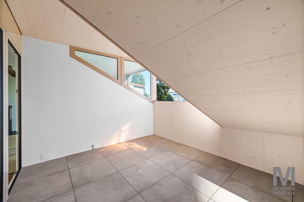Appartement de 3.5 pièces en attique entièrement rénové 11