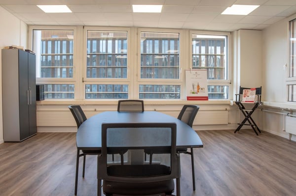 Moderne & preiswerte Büroräume mit Cafeteria zu vermieten 4