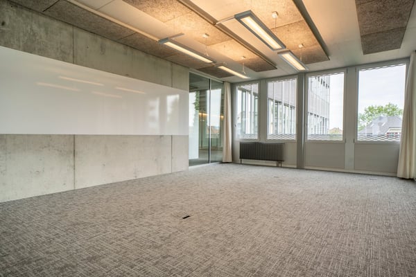 Arztpraxis - zentrale Lage - modernes Gebäude 16