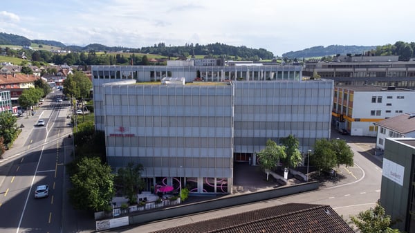 Arztpraxis - zentrale Lage - modernes Gebäude 21