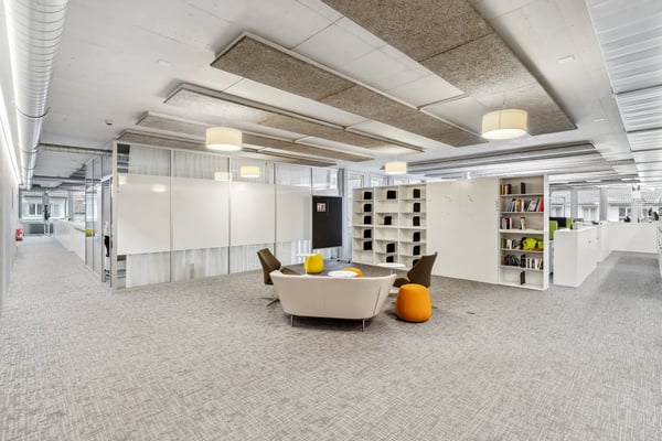 Bürofläche - neuwertig - zentral - genügend Parkplätze 12