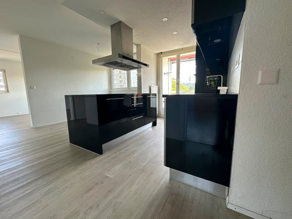 Geräumige 5.5-Zimmer-Wohnung - renoviert 6