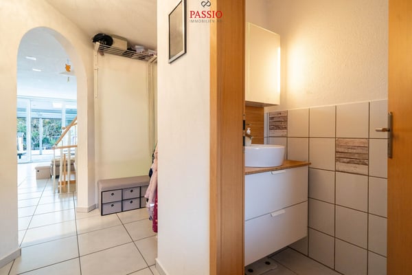 Familienfreundliches und gepflegtes 1.5-Zimmer Reiheneinfamilienhaus 12