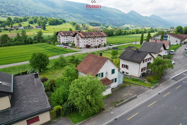 Grosses Grundstück von 1'380m² mit bestehendem Einfamilienhaus 12