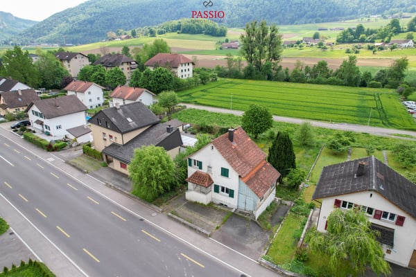 Grosses Grundstück von 1'380m² mit bestehendem Einfamilienhaus 11