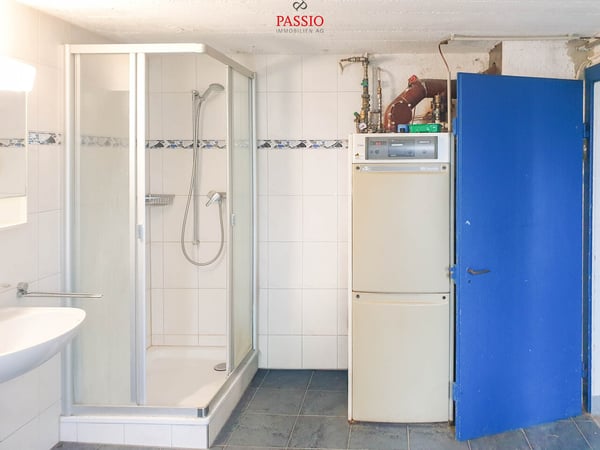 Grosses Grundstück von 1'380m² mit bestehendem Einfamilienhaus 10